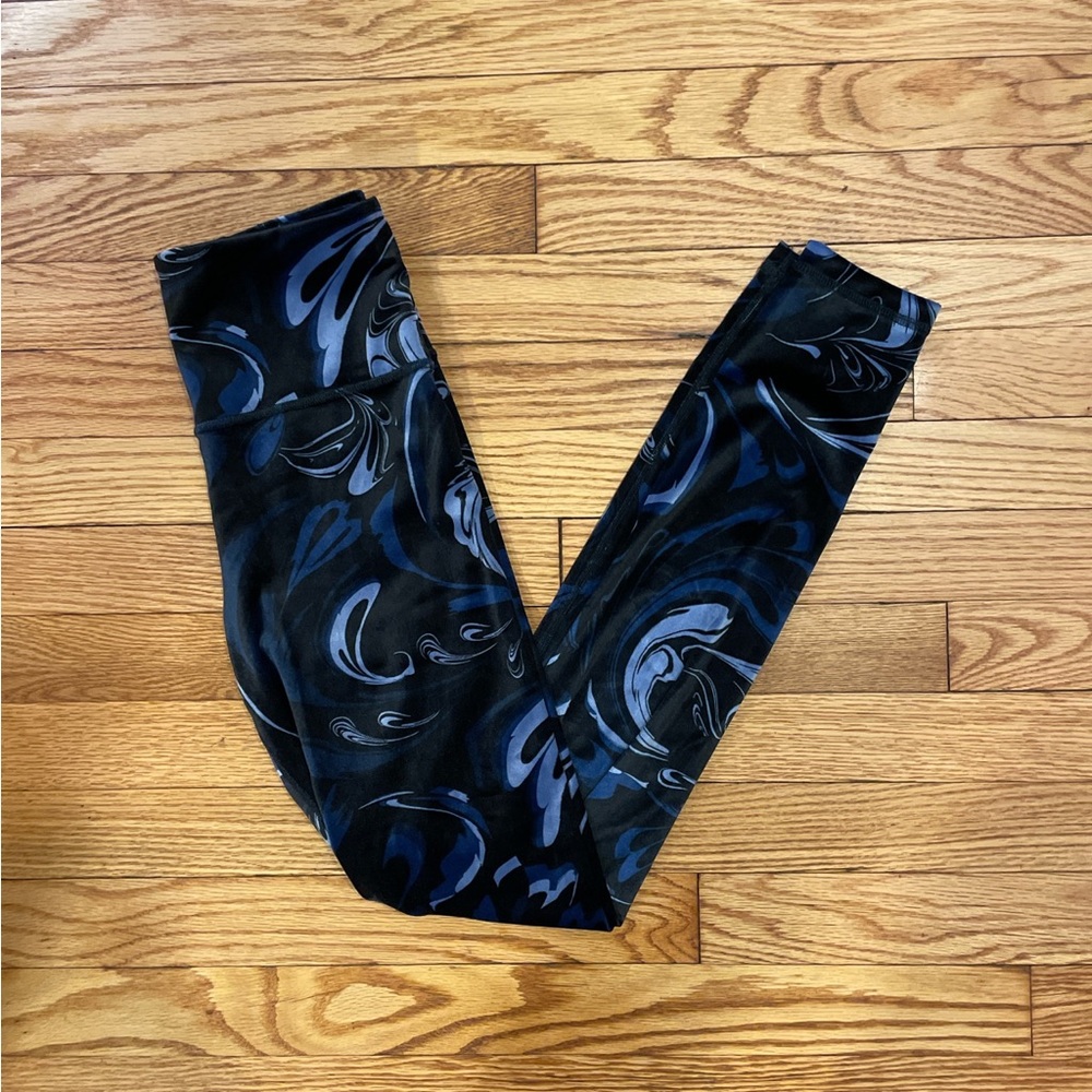 Athleta Women’s Elation Black and Navy Velvet Tight Leggings Size XS
